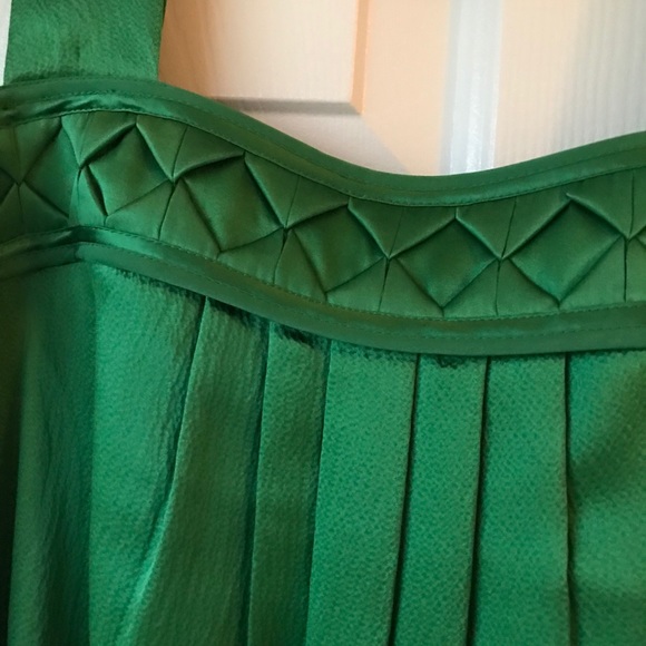 NWT Banana Republic green satin dress - Picture 8 of 10
